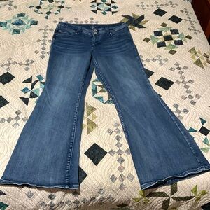 EverFlex mid rise jeans from Maurices